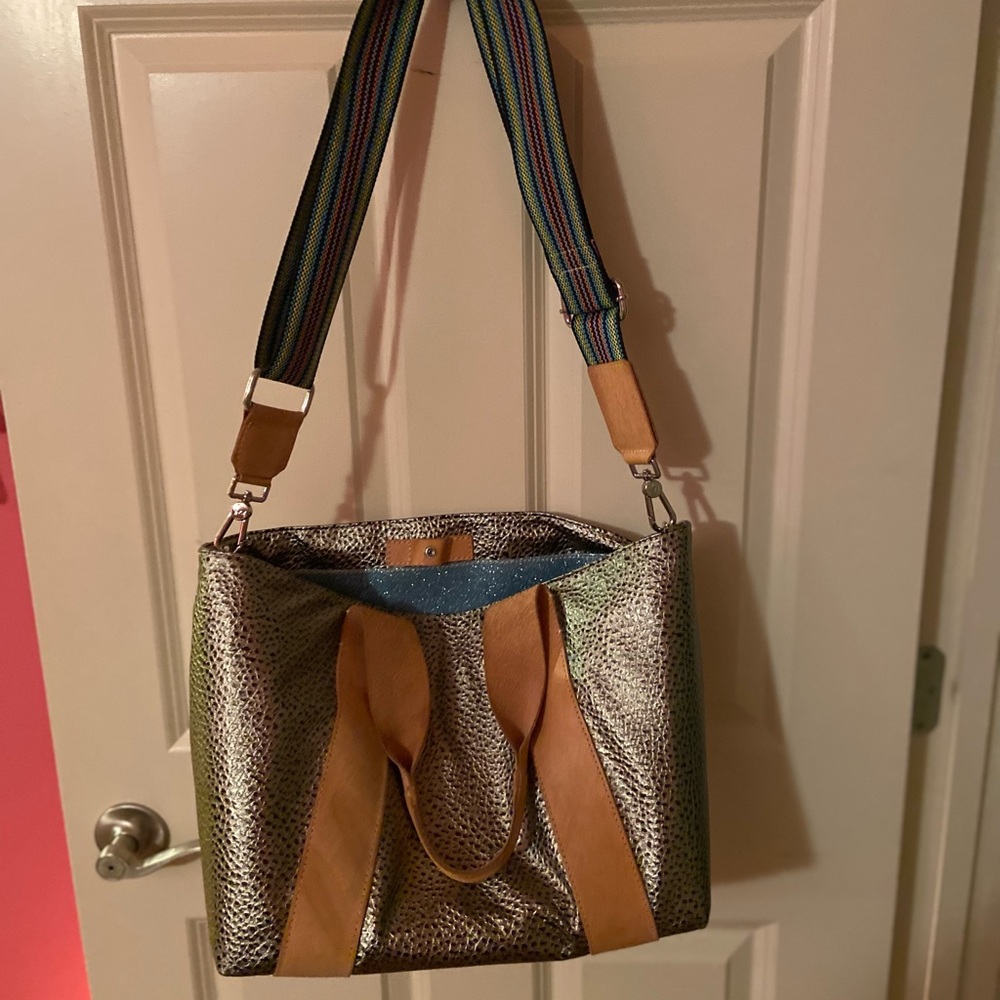 Consuela Tommy Carryall